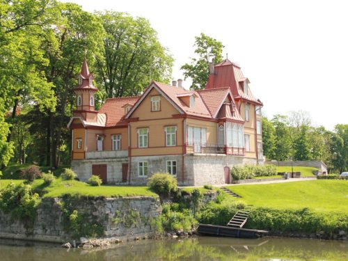 5 Reasons To Hire Professional Landscapers In Surrey