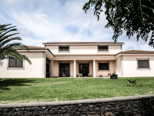 Factors to Consider When Getting a Celebrity-Inspired House